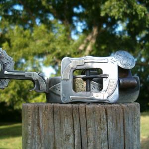 PISTOL BUCKLE